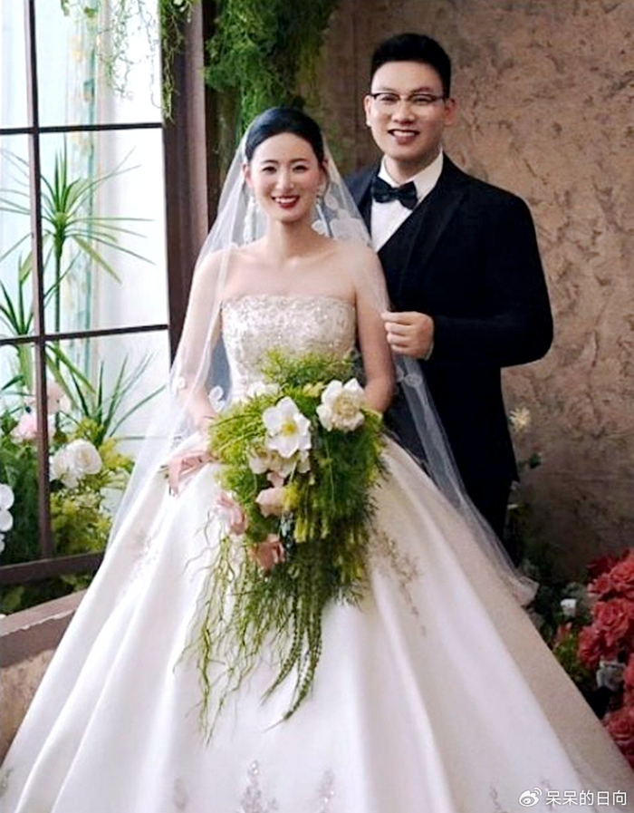 中国乒乓球一幕后功臣举办婚礼，因孙颖莎与娇妻结缘，已育有宝宝|王翔|河北|翔哥|教练|莎莎_新浪体育_新浪新闻